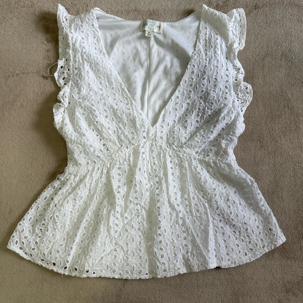 Jun & Ivy White Eyelet V-Neck Lace Women's Top